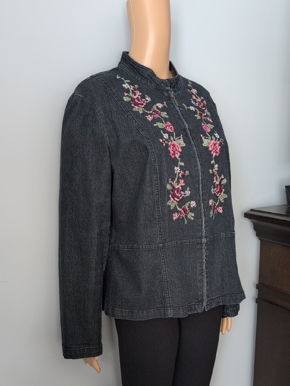 Cottagecore Embroidered Denim Jacket XL Dark Wash Floral Cross Stitch - Picture 3 of 13